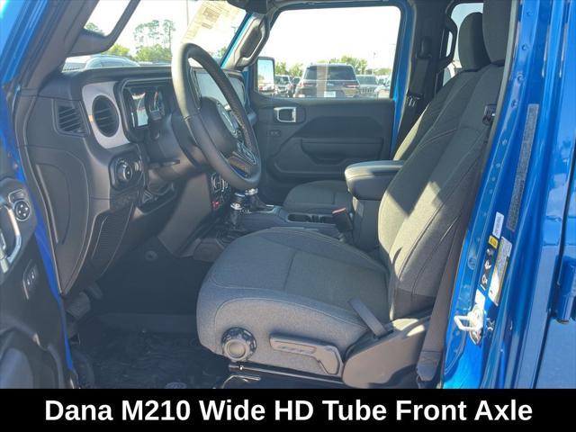 Photo of 2025 Hydro Blue Pearlcoat Jeep Wrangler