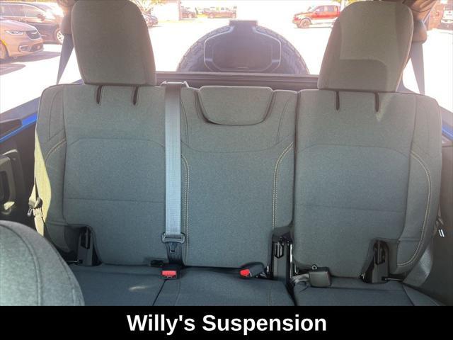 Photo of 2025 Hydro Blue Pearlcoat Jeep Wrangler