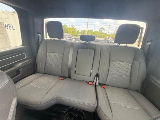 Photo of 2025 Diamond Black Crystal Pearlcoat RAM 2500