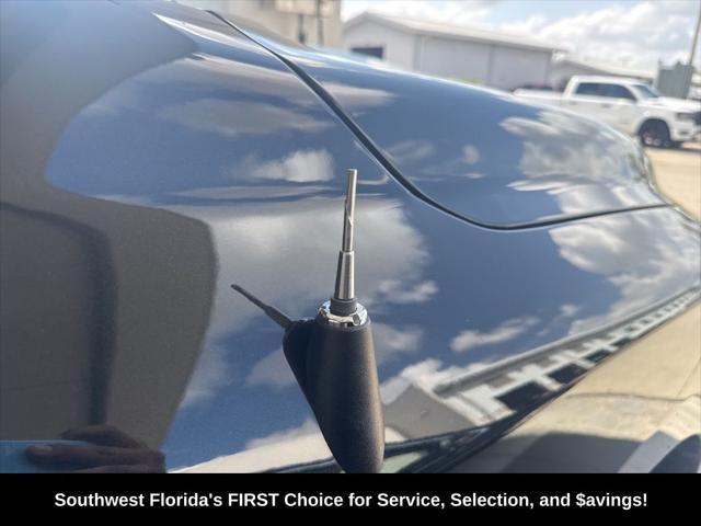 Photo of 2019 Brilliant Black Crystal Pearlcoat RAM 1500