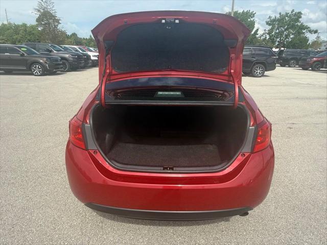 Photo of 2018 Barcelona Red Metallic Toyota Corolla