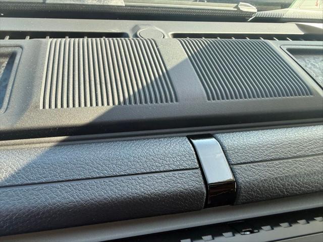 Photo of 2025 Black Clearcoat Jeep Wrangler
