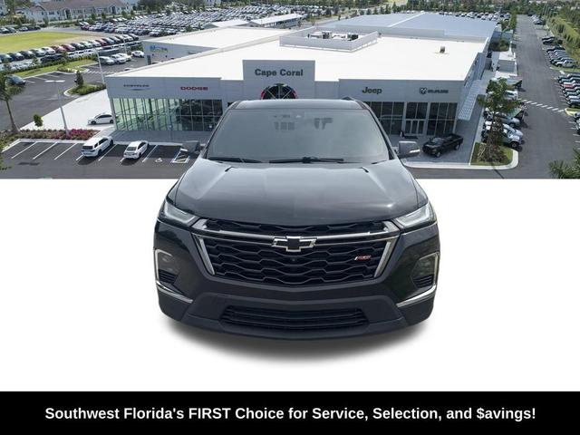 Photo of 2023 Mosaic Black Metallic Chevrolet Traverse