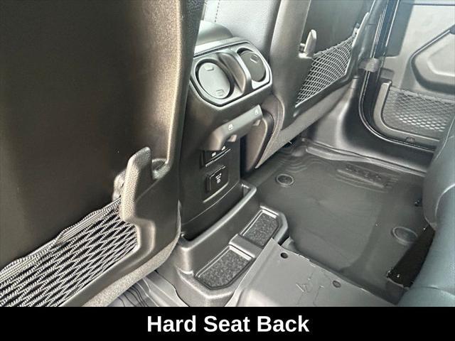 Photo of 2025 Black Clearcoat Jeep Wrangler