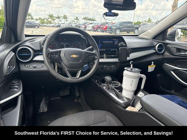 Photo of 2024 Sterling Gray Metallic Chevrolet Trax