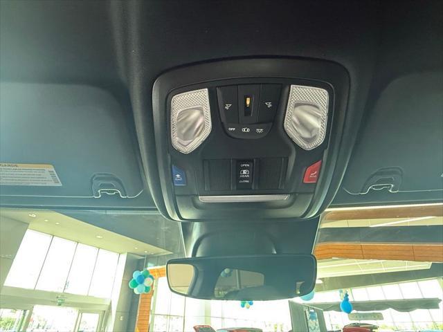 Photo of 2025 Bright White Clearcoat RAM 2500