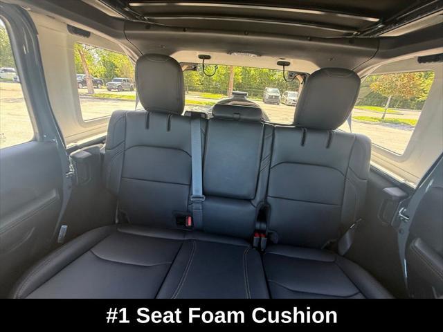 Photo of 2025 Anvil Clearcoat Jeep Wrangler 4xe