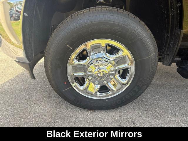 Photo of 2025 Diamond Black Crystal Pearlcoat RAM 2500
