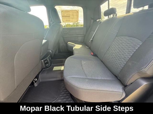 Photo of 2025 Diamond Black Crystal Pearlcoat RAM 2500