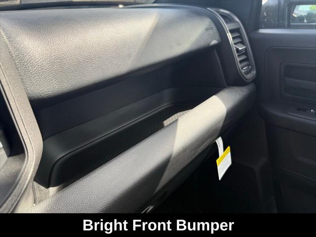 Photo of 2025 Diamond Black Crystal Pearlcoat RAM 2500