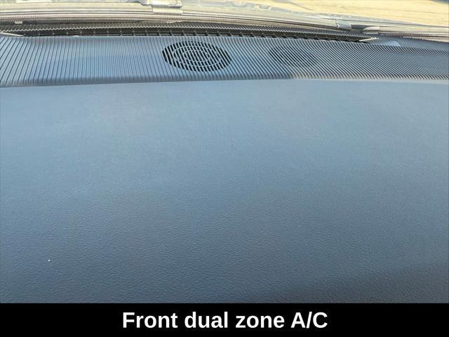 Photo of 2025 Silver Zynith Clearcoat Jeep Wagoneer S
