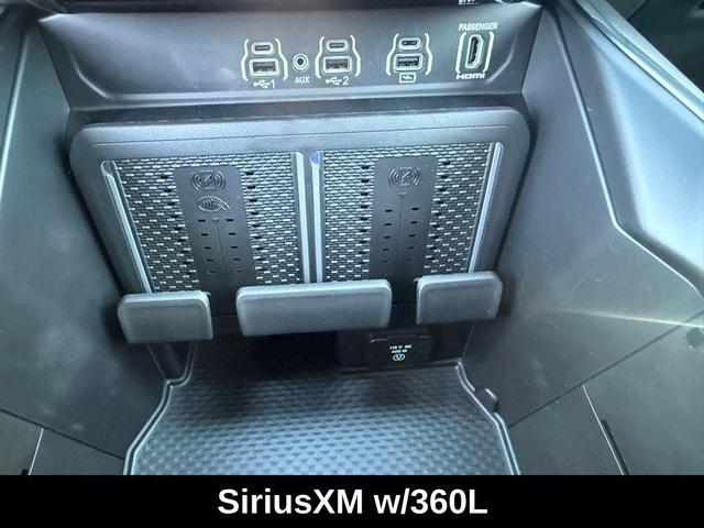 Photo of 2026 Diamond Black Crystal Pearlcoat RAM 1500