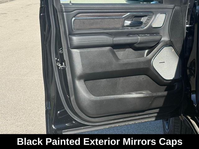 Photo of 2026 Diamond Black Crystal Pearlcoat RAM 1500