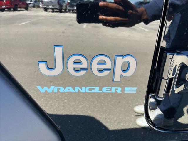 Photo of 2025 Black Clearcoat Jeep Wrangler 4xe