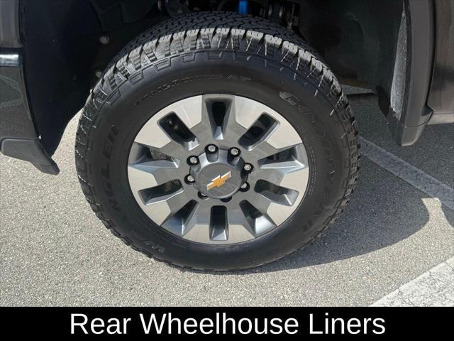 Photo of 2024 Black Chevrolet Silverado 2500