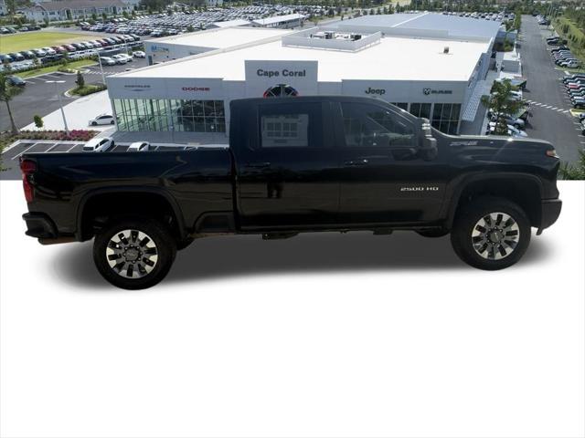Photo of 2024 Black Chevrolet Silverado 2500