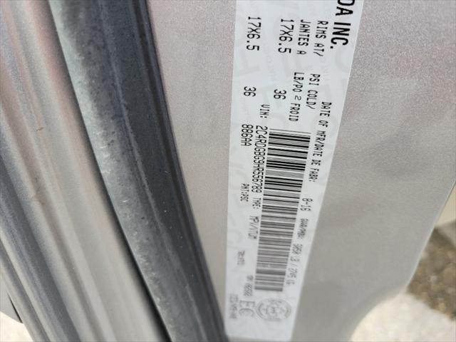 Photo of 2017 Billet Metallic Dodge Grand Caravan