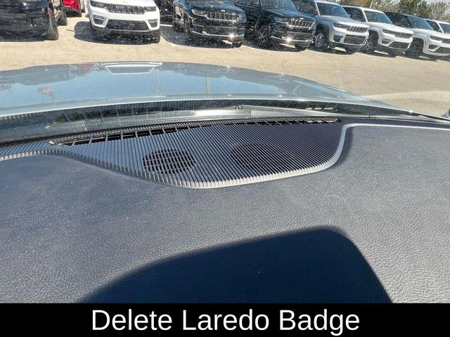 Photo of 2025 Silver Zynith Jeep Grand Cherokee L