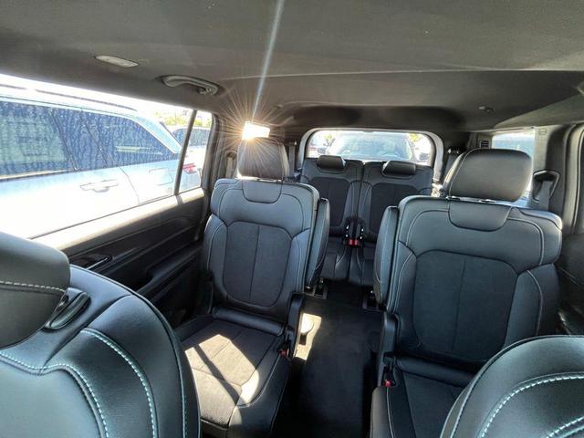 Photo of 2025 Silver Zynith Jeep Grand Cherokee L