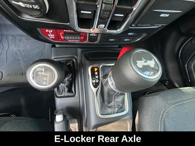 Photo of 2025 Granite Crystal Metallic Clearcoat Jeep Wrangler