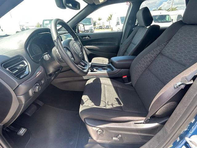 Photo of 2025 Frostbite Pearlcoat Dodge Durango