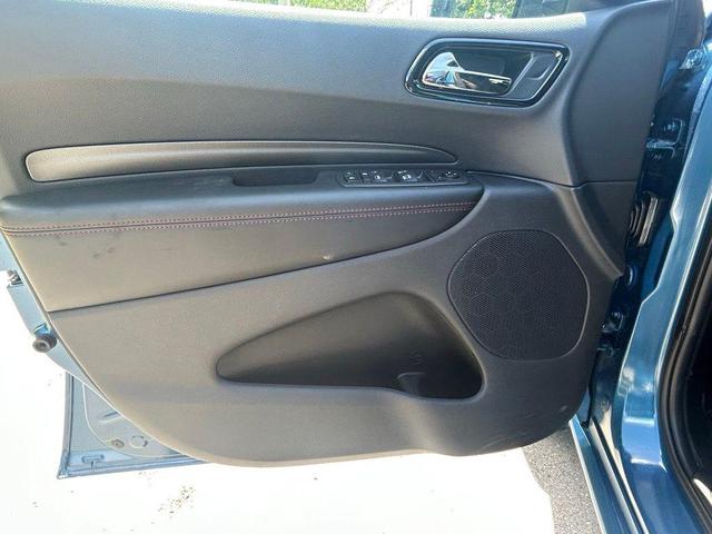 Photo of 2025 Frostbite Pearlcoat Dodge Durango
