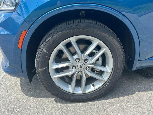 Photo of 2025 Frostbite Pearlcoat Dodge Durango