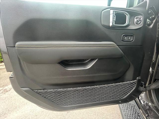 Photo of 2025 Granite Crystal Metallic Clearcoat Jeep Wrangler 4xe