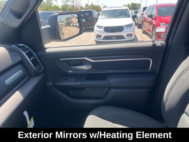Photo of 2025 Granite Crystal Metallic Clearcoat RAM 1500