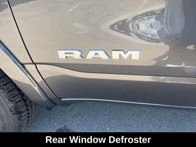 Photo of 2025 Granite Crystal Metallic Clearcoat RAM 1500