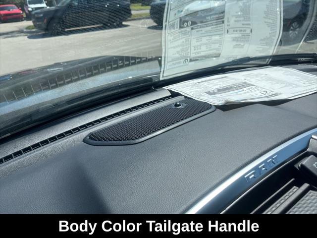 Photo of 2025 Granite Crystal Metallic Clearcoat RAM 1500