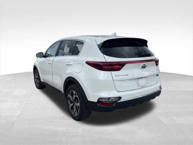 Photo of 2022 Snow White Pearl Kia Sportage