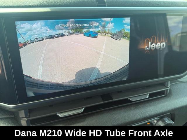 Photo of 2025 Bright White Clearcoat Jeep Wrangler