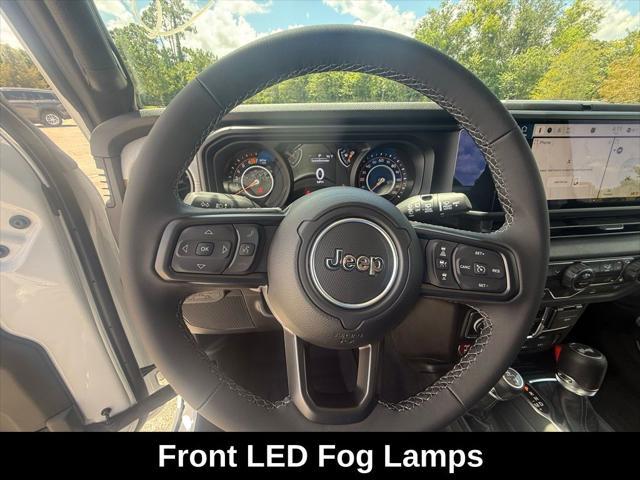 Photo of 2025 Bright White Clearcoat Jeep Wrangler