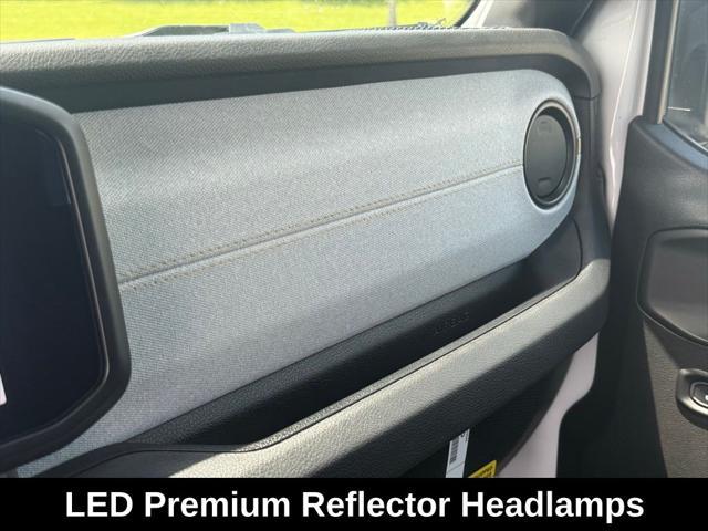 Photo of 2025 Bright White Clearcoat Jeep Wrangler