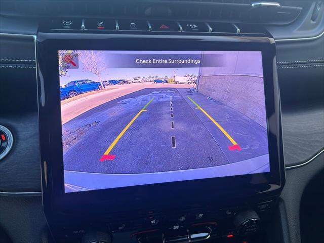 Photo of 2025 Silver Zynith Jeep Grand Cherokee L