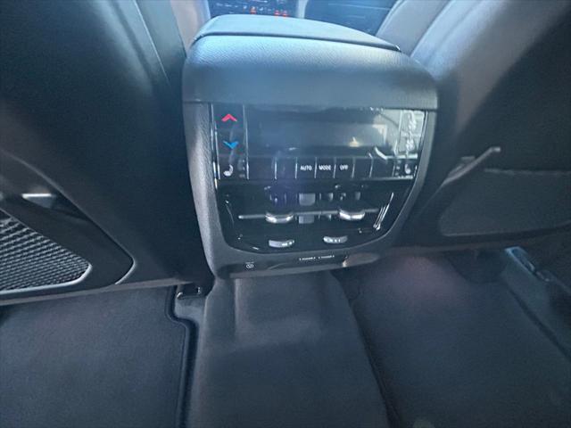 Photo of 2025 Silver Zynith Jeep Grand Cherokee L