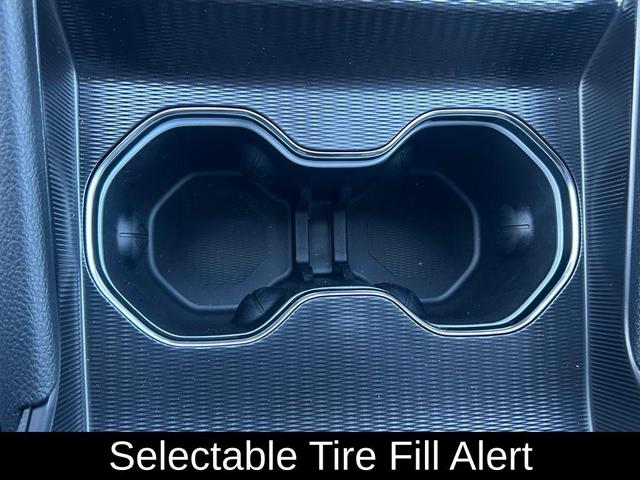 Photo of 2025 Diamond Black Crystal Pearlcoat Jeep Grand Cherokee L