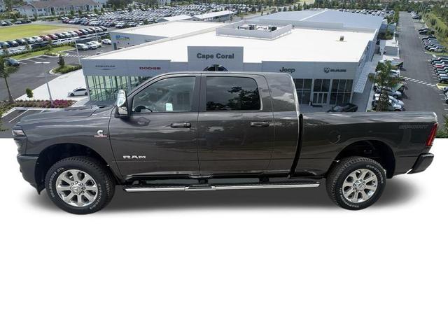 Photo of 2025 Granite Crystal Metallic Clearcoat RAM 2500