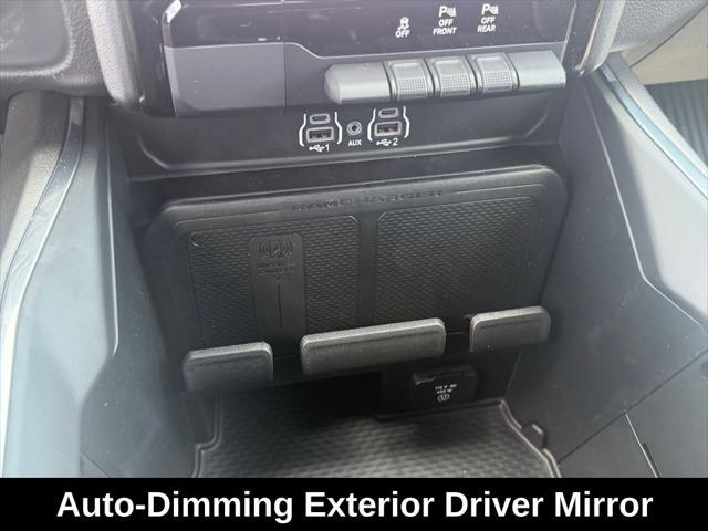 Photo of 2025 Billet Silver Metallic Clearcoat RAM 1500