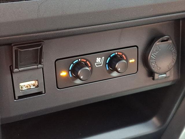 Photo of 2023 Blizzard Pearl Toyota 4Runner