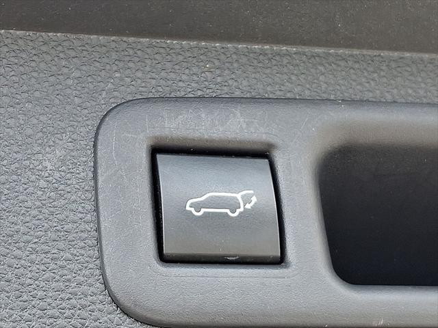 Photo of 2021 Noon Dust Toyota Highlander
