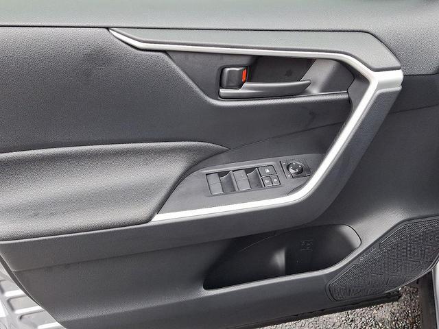 Photo of 2025 Silver Sky Metallic Toyota RAV4 Hybrid