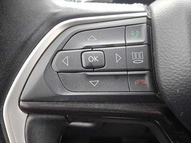 Photo of 2021 Baltic Gray Metallic Clearcoat Jeep Grand Cherokee L