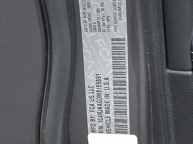 Photo of 2021 Baltic Gray Metallic Clearcoat Jeep Grand Cherokee L