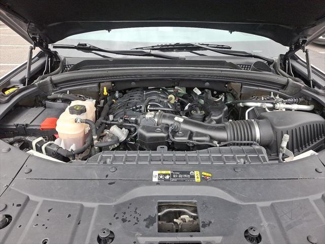 Photo of 2021 Baltic Gray Metallic Clearcoat Jeep Grand Cherokee L
