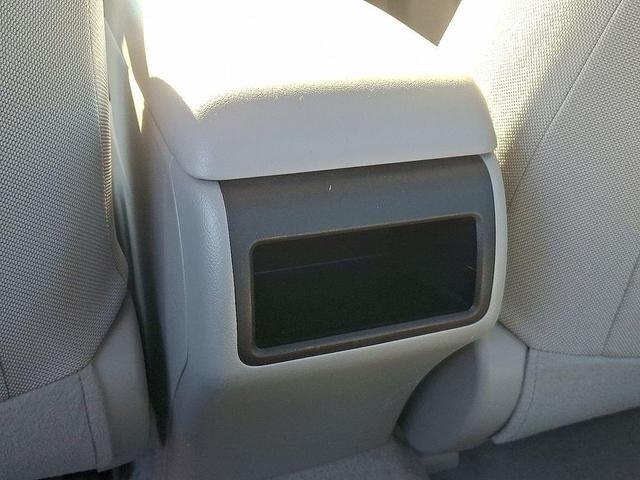 Photo of 2017 Super White Toyota Camry