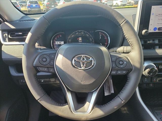 Photo of 2025 Ice Cap Toyota RAV4