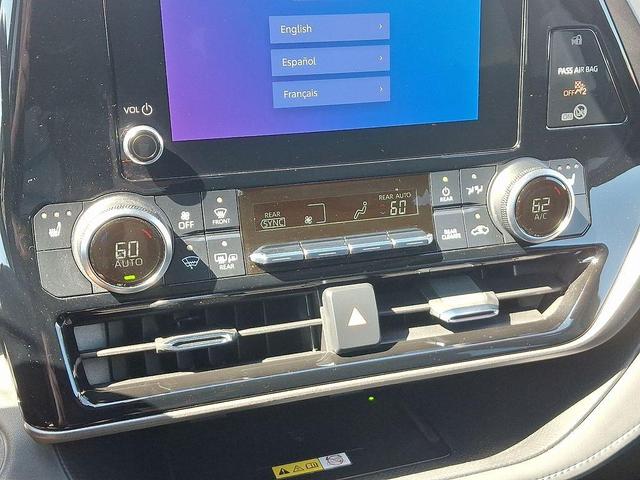 Photo of 2023 Magnetic Gray Metallic Toyota Highlander