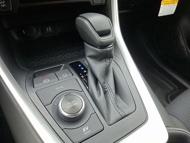 Photo of 2025 Ice Cap Toyota RAV4 Hybrid